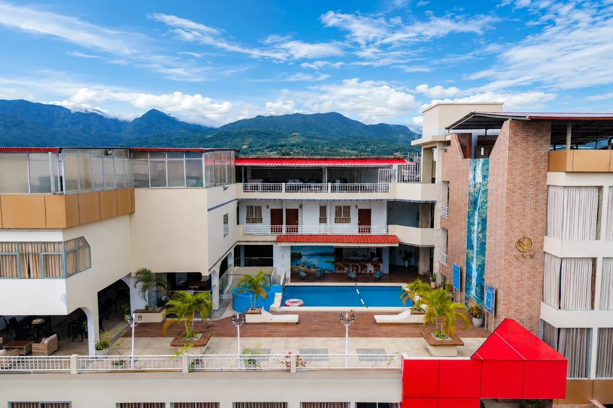 HOTEL NILAS