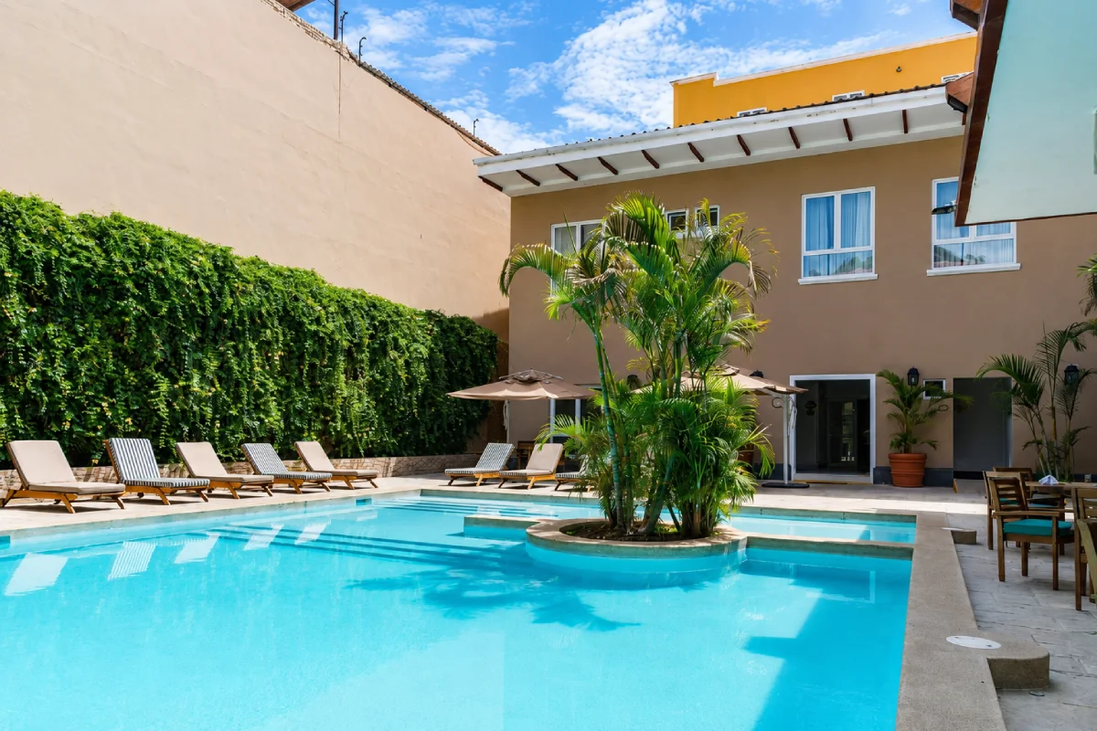 LOS PORTALES HOTEL